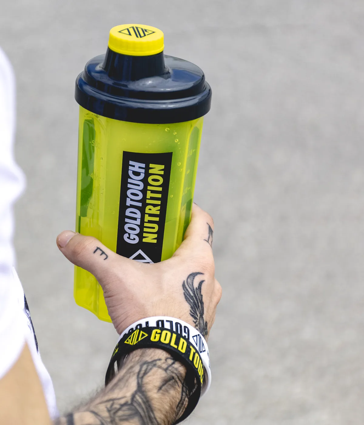 shaker-gld-touch-hold